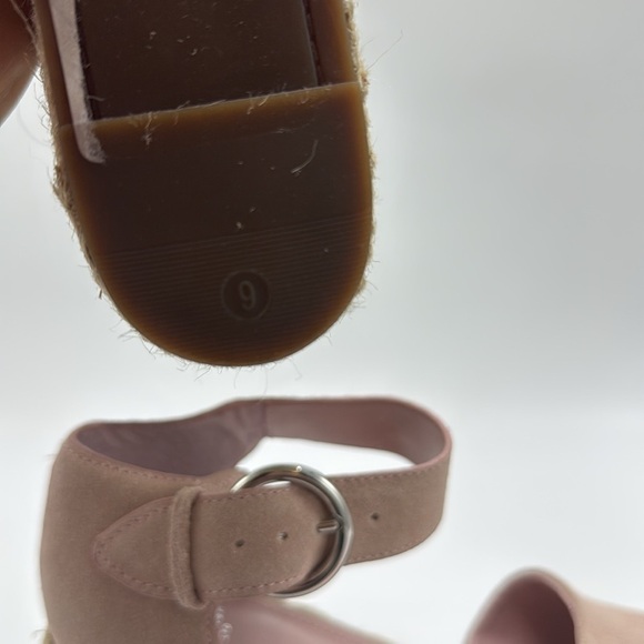 Marc Fisher
Cala Platform Wedge Sandals blush pink size 9 - Picture 7 of 7